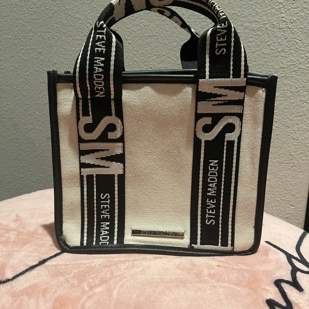 Steve Madden Crossbody